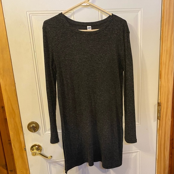 Old Navy Sweaters - Old Navy Black&Grey Long Sweater With Long Sleeves Size Large